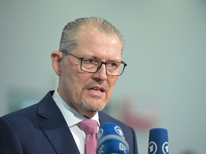 BDA-Präsident Rainer Dulger hält nichts von einer Spritpreisbremse. / Foto: Malin Wunderlich/dpa