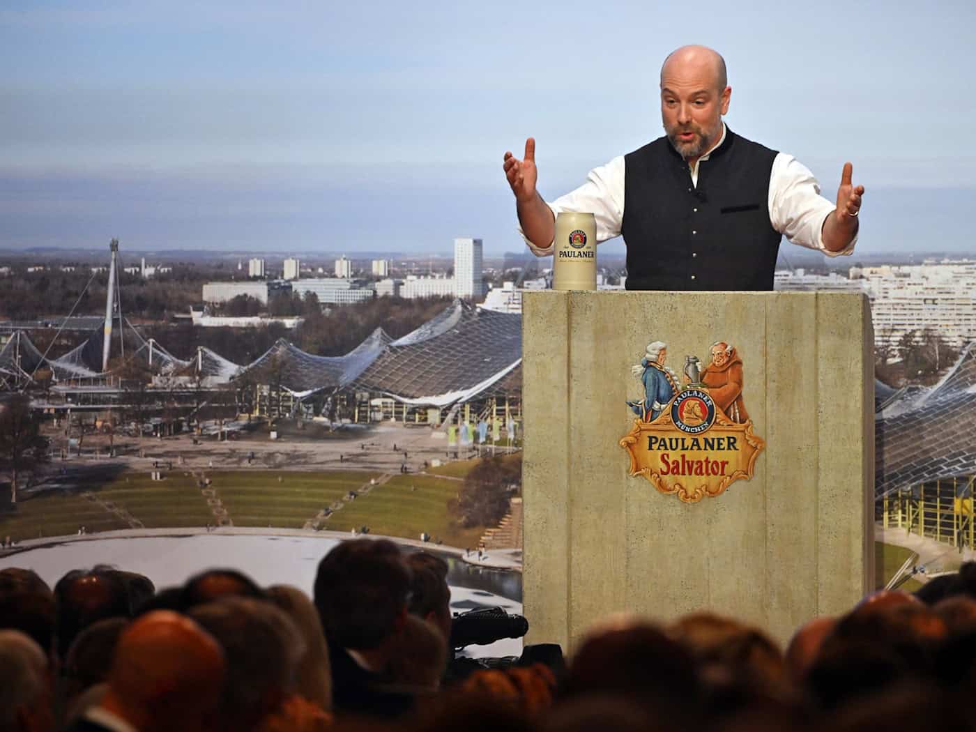 Die Premiere von Stephan Zinner als Fastenprediger darf man als gelungen bezeichnen.  / Foto: Peter Kneffel/dpa