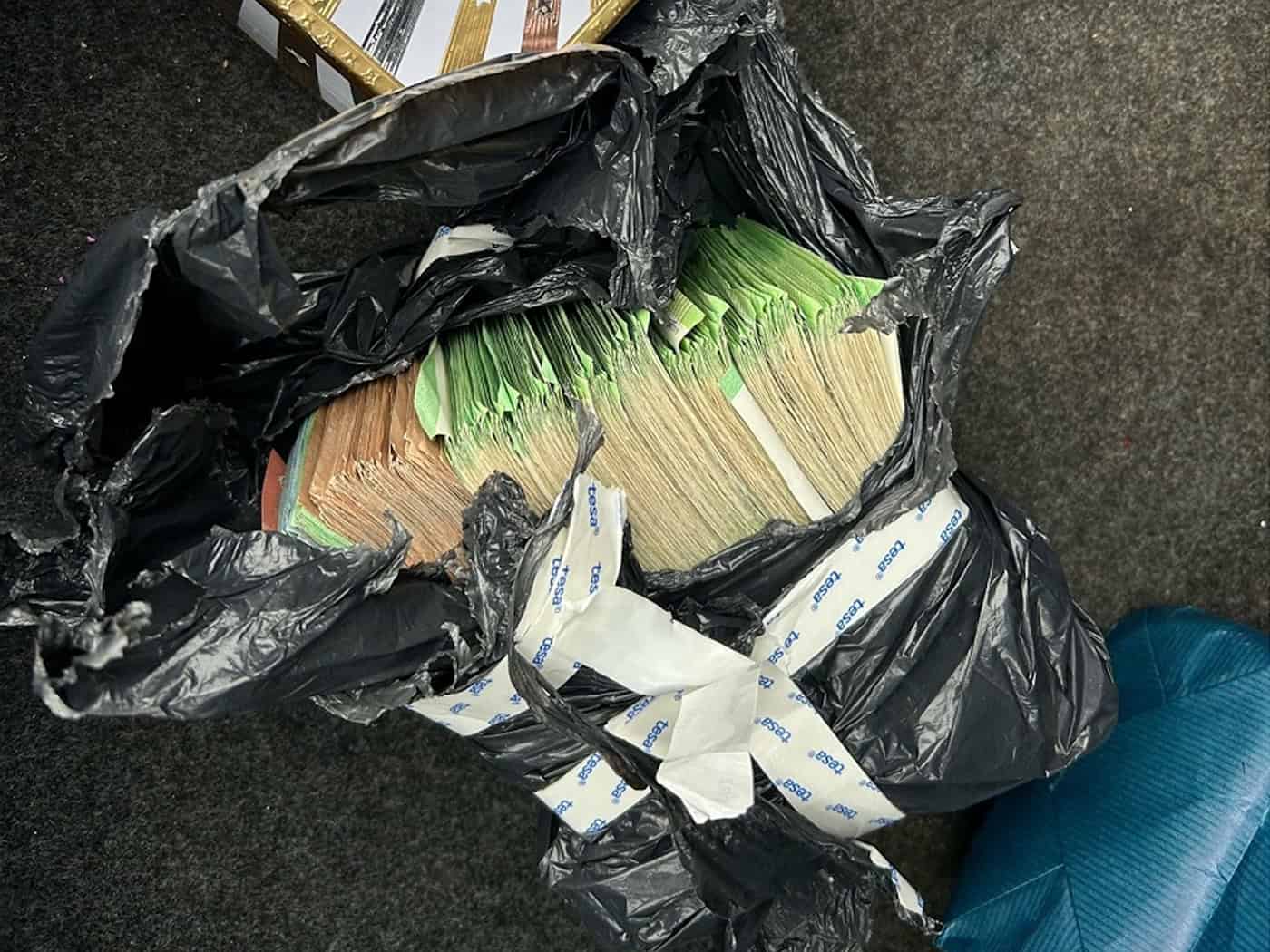 Gegen den Mann wird nun wegen Geldwäsche ermittelt. (Symbolbild) / Foto: -/Hauptzollamt Landshut/dpa