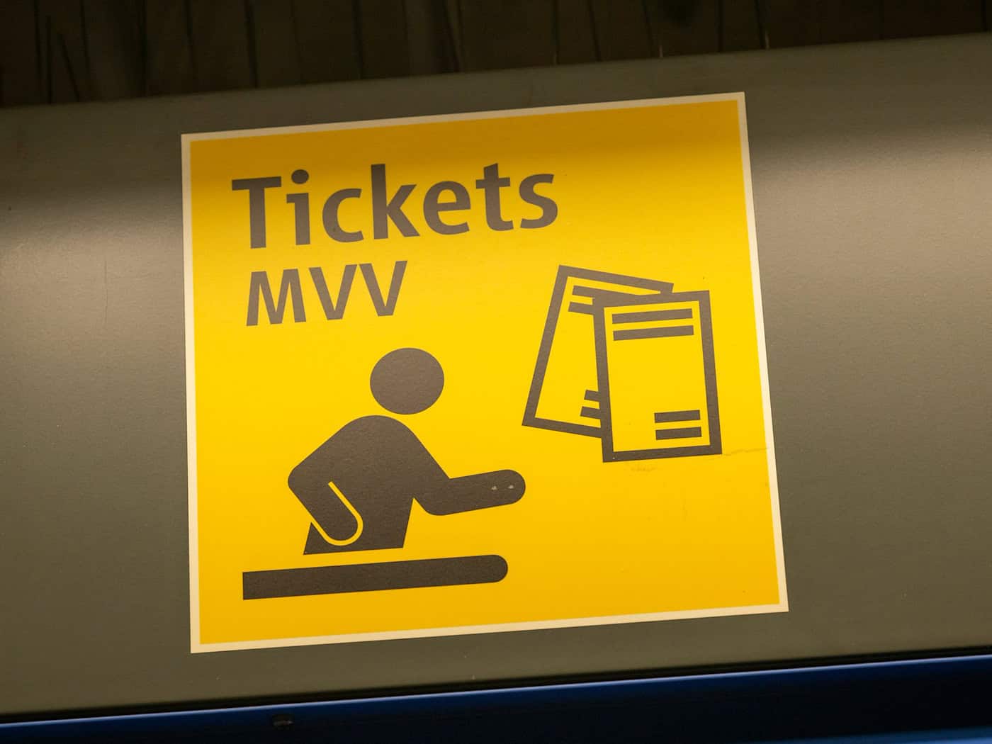 Bietet aber nächster Woche nicht mehr nur Fahrkarten, sondern auch Leihräder: der Münchner Verkehrsverbund MVV. (Symbolbild) / Foto: Peter Kneffel/dpa