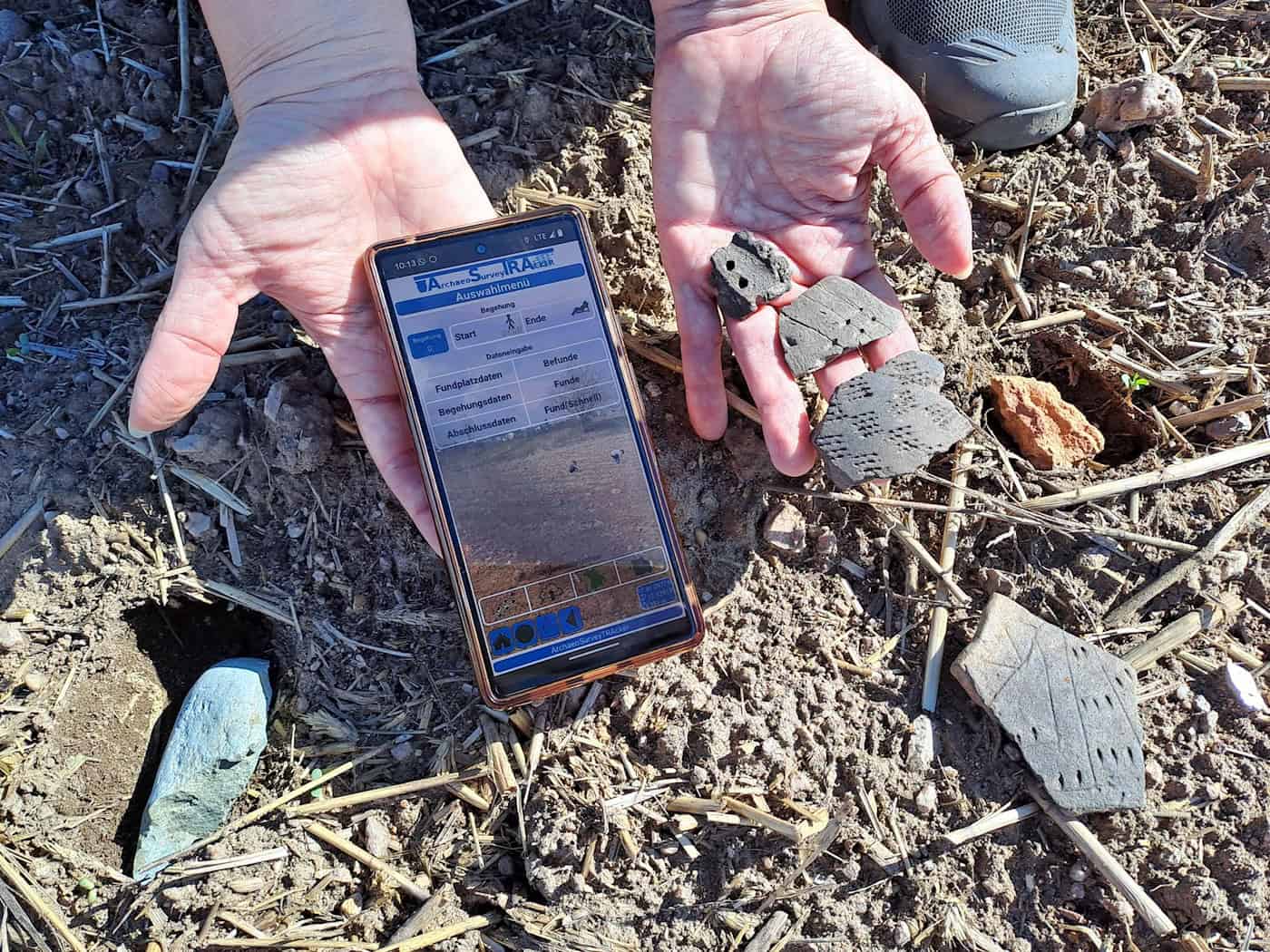 Eine App soll es künftig in Bayern leichter machen, archäologische Funde an die Behörden zu melden. / Foto: Bayerisches Landesamt für Denkmalpflege