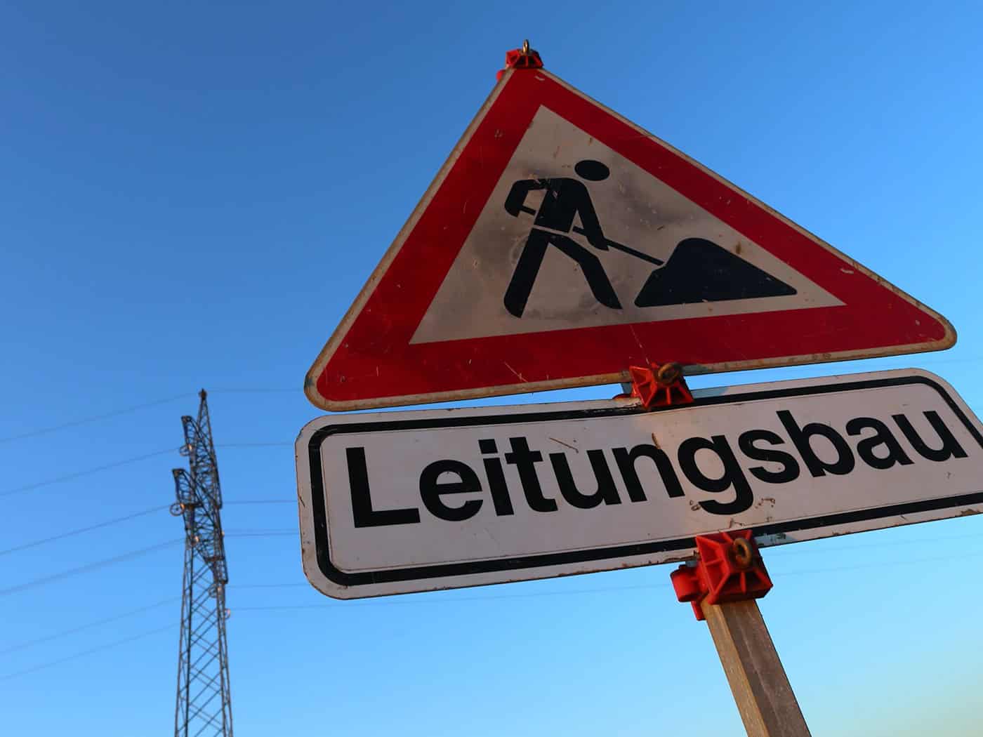 In Bayern befürchtet die Politik, dass der Ausbau Erneuerbarer Energien durch die Pläne von Bundeswirtschaftsministerin Katherina Reiche (CDU) zum Erliegen kommen könnte (Archivbild)  / Foto: Karl-Josef Hildenbrand/dpa