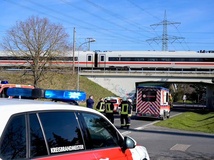 ICE nach Oberleitungsschaden in Wittenberg angekommen