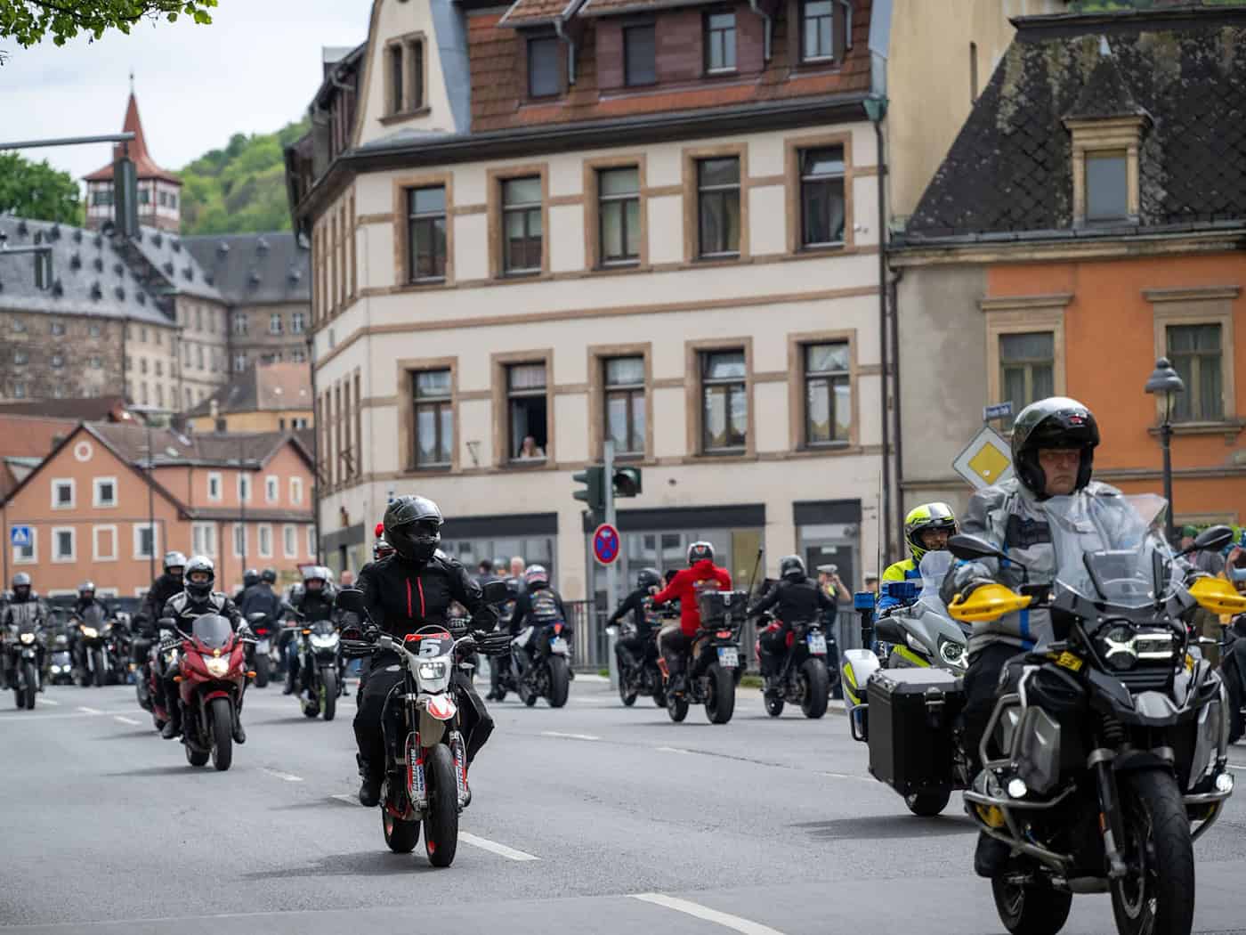 Kulmbach ist im Frühjahr Schauplatz der großen Motorradsternfahrt. (Archivbild) / Foto: Pia Bayer/dpa