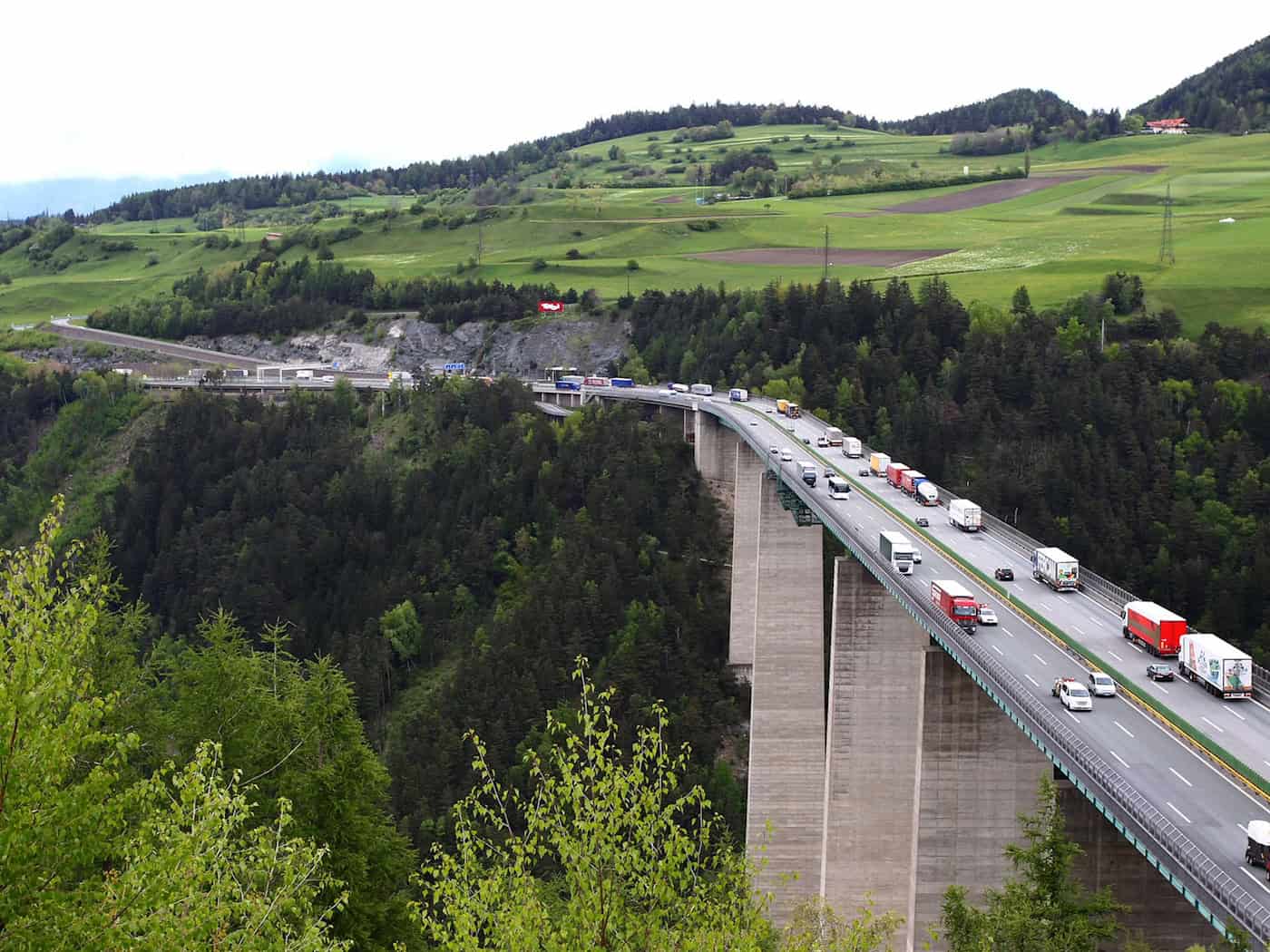 Auf der Brennerautobahn dürfte es am 30. Mai zu viel Stau kommen. (Archivbild) / Foto: picture alliance / dpa