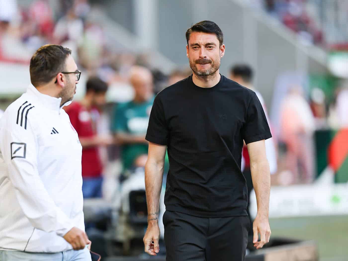 Der Druck auf Albert Riera wächst weiter. / Foto: Daniel Löb/dpa