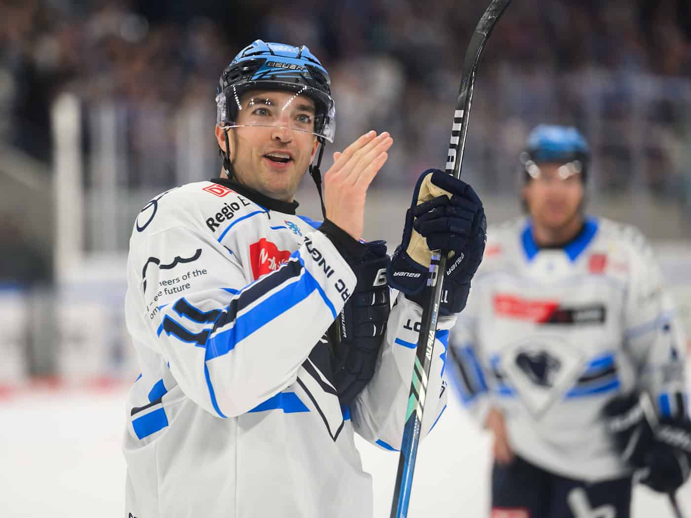 Agostino bleibt dem ERC erhalten. (Archivbild) / Foto: Robert Michael/dpa