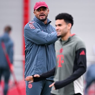 Bayern-Trainer Vincent Kompany (l). / Foto: Sven Hoppe/dpa