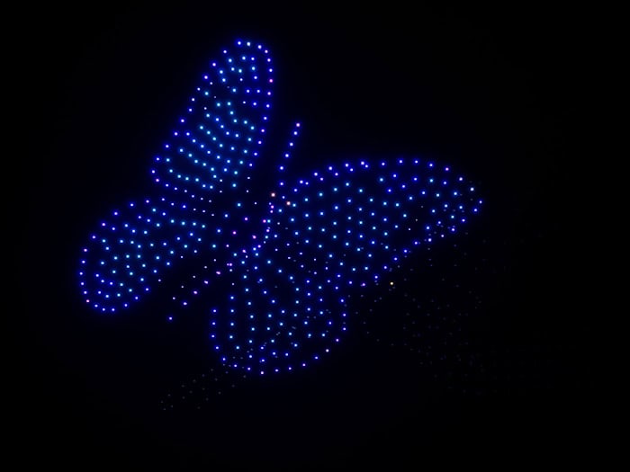 Am Himmel über München leuchtete zum Beispiel ein großer Schmetterling. / Foto: Sven Hoppe/dpa