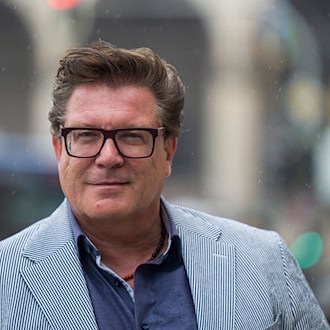 Die Menschen hätten verlernt, einander zuzuhören, findet Schauspieler Francis Fulton-Smith. (Archivbild) / Foto: Peter Kneffel/dpa