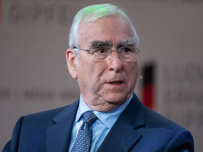 Theo Waigel war in früheren Jahren bereits als Gast auf dem Podium des Ludwig-Erhard-Gipfels zu sehen. In diesem Jahr erhält er bei der Veranstaltung am Tegernsee den «Freiheitspreis der Medien». (Archivbild) / Foto: Sven Hoppe/dpa