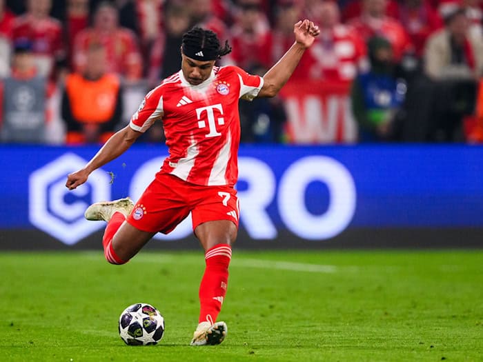 Serge Gnabry gegen Real Madrid in Aktion - nun fällt der Nationalspieler lange aus. (Archivbild) / Foto: Tom Weller/dpa