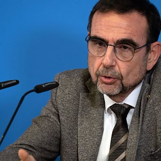 Der CSU-Politiker Klaus Holetschek plädiert für die Abschaffung des Numerus Clausus beim Medizinstudium. (Archivbild) / Foto: Pia Bayer/dpa