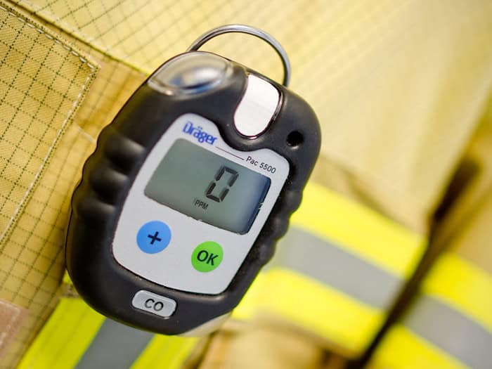 Mit einer Kohlenmonoxid-Vergiftung kommen die beiden ins Krankenhaus. (Symbolbild) / Foto: Daniel Bockwoldt/dpa