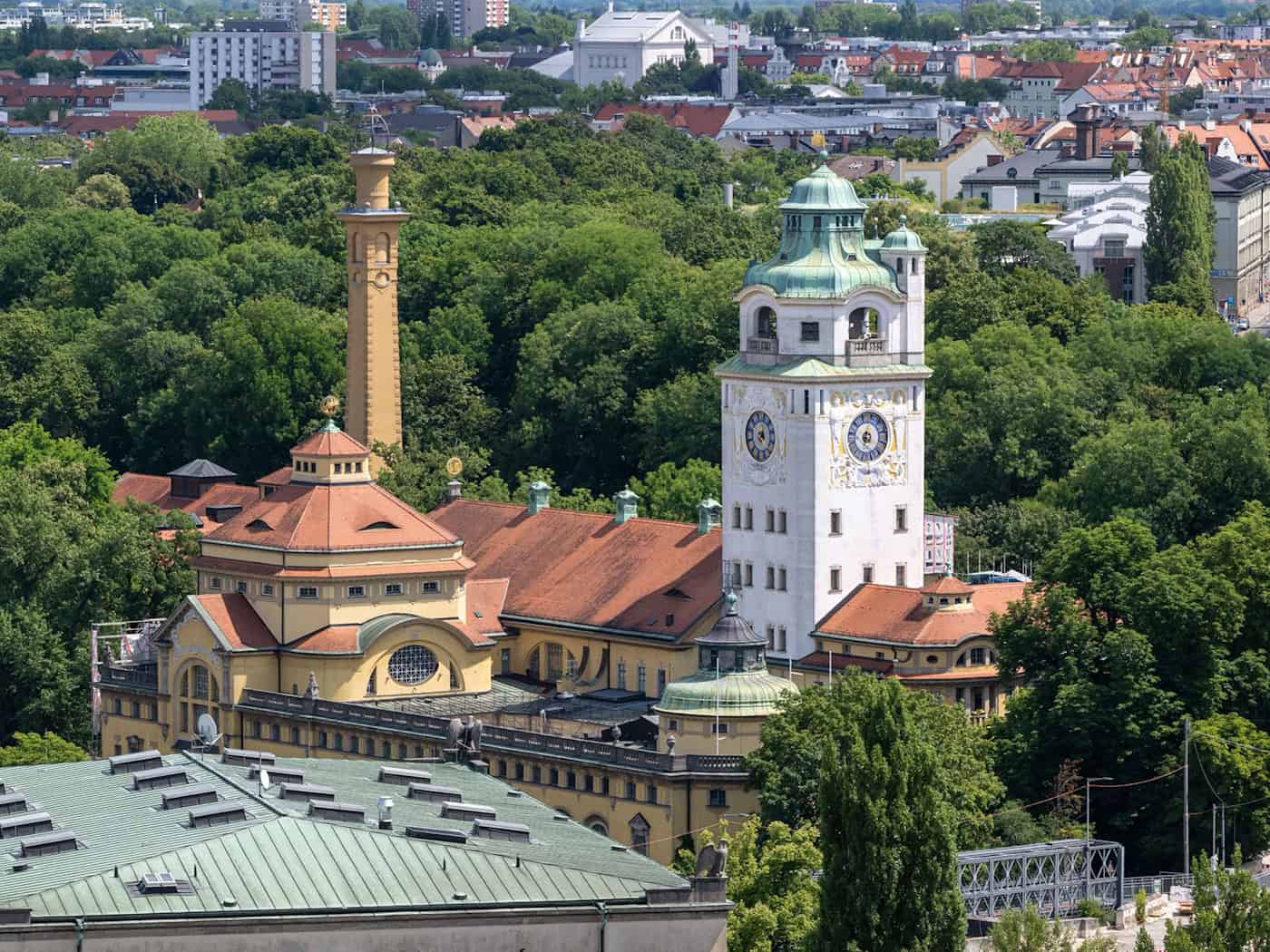 Das Müller'sche Volksbad feiert im Mai sein 125-jähriges Bestehen. (Archiv)  / Foto: Peter Kneffel/dpa
