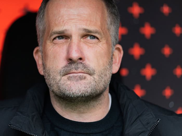 Schielt auf Platz neun in der Liga: Manuel Baum. (Archivbild) / Foto: Rolf Vennenbernd/dpa