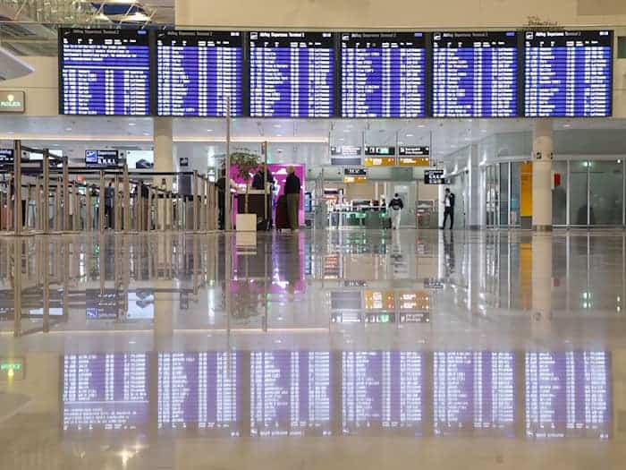 Nicht viel los in der Abflughalle des Terminal 2. / Foto: Karl-Josef Hildenbrand/dpa