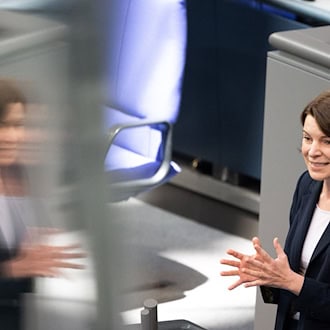 Klare Worte von der CSU-Bundestagsabgeordneten Emmi Zeulner: Teile der GKV-Sparpläne von Gesundheitsministerin Nina Warken (CDU) widersprechen «jedem Gerechtigkeitsempfinden». (Archivbild) / Foto: Alicia Windzio/dpa