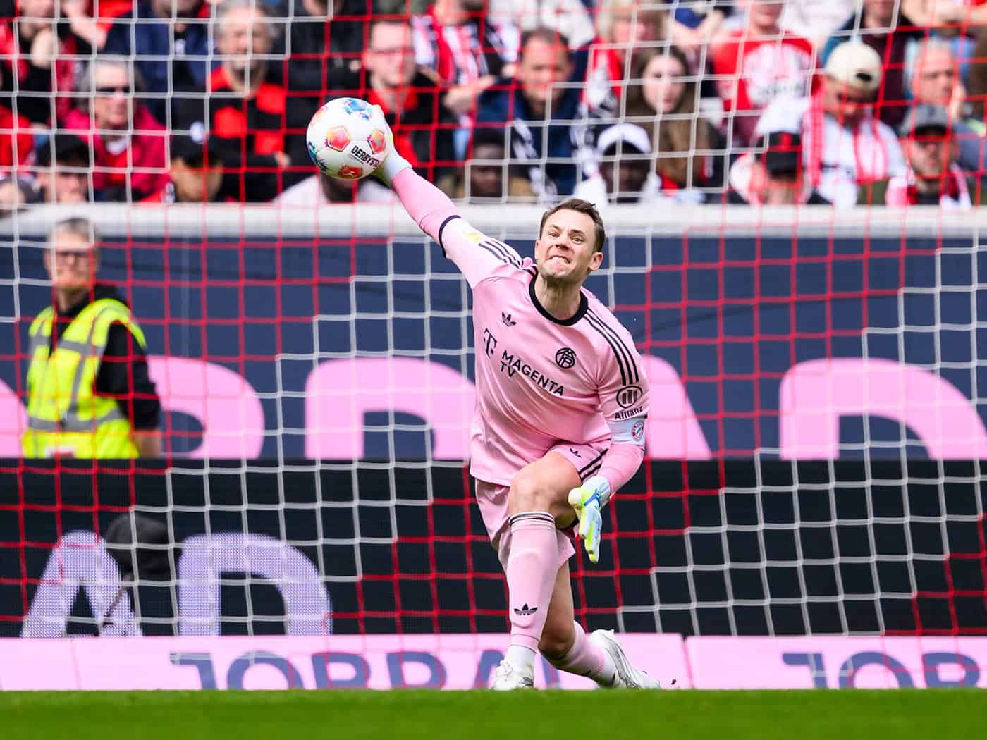 Manuel Neuer hat eine Rückkehr in die Nationalmannschaft ausgeschlossen. / Foto: Tom Weller/dpa