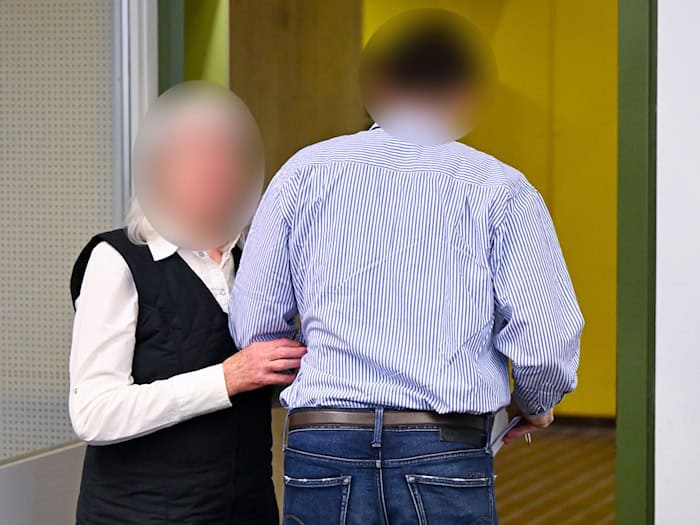 Ein heute 42-Jähriger und seine Eltern sollen im Prozess gegen den Waffenhändler falsch ausgesagt haben. / Foto: --/dpa