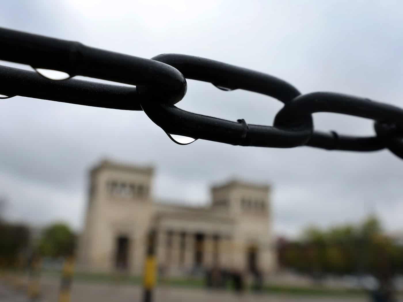 In Bayern fällt in den kommenden Tagen Regen. (Symbolbild) / Foto: Karl-Josef Hildenbrand/dpa