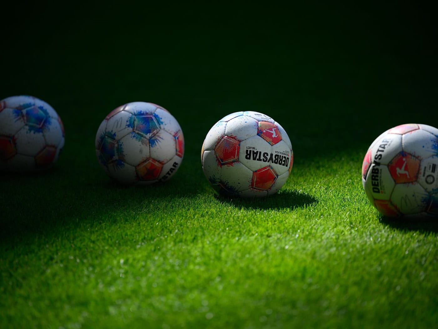 Der 1. FC Schweinfurt 05 steht als Absteiger aus der 3. Liga fest. (Symbolbild) / Foto: Gregor Fischer/dpa