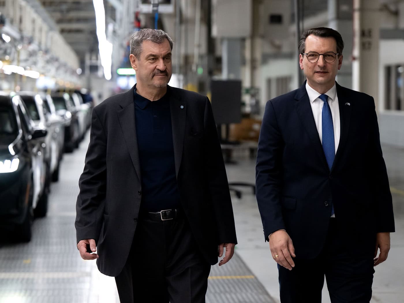 CSU-Chef Söder und der designierte BMW-Vorstandsvorsitzende Milan Nedeljković besuchen das BMW-Werk in Spartanburg in South Carolina.   / Foto: Sven Hoppe/dpa