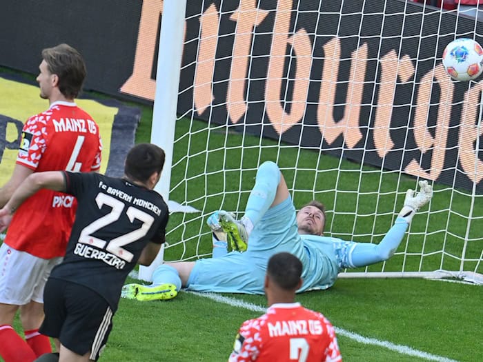 Der FC Bayern hat eine drohende Niederlage in Mainz abgewendet. / Foto: Torsten Silz/dpa