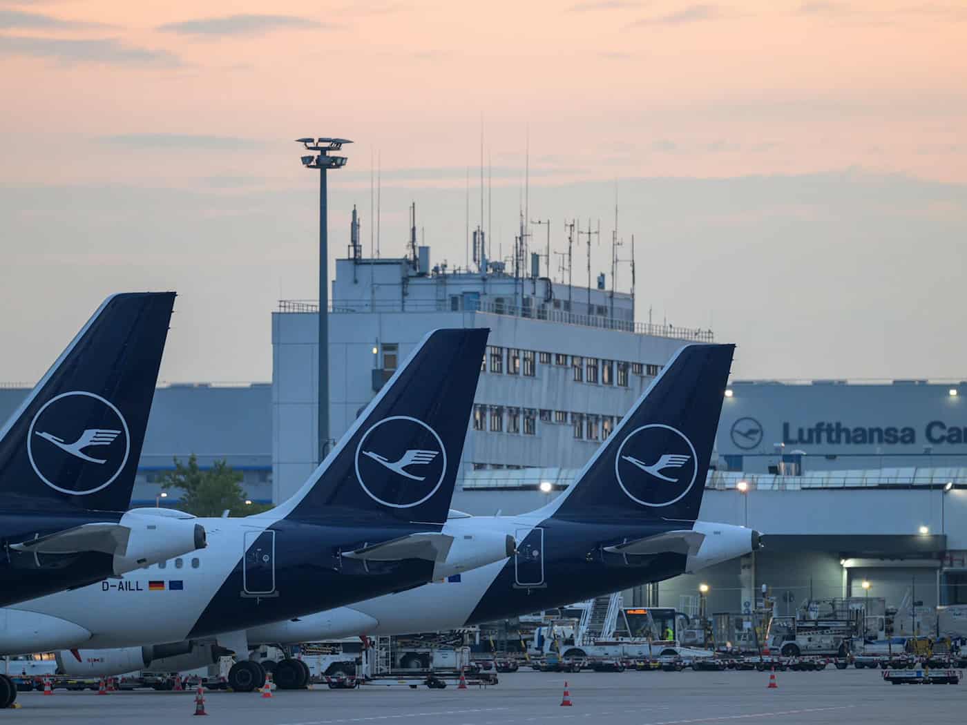 Lufthansa stellt erste Flugzeuge an den Boden. / Foto: Hannes P. Albert/dpa