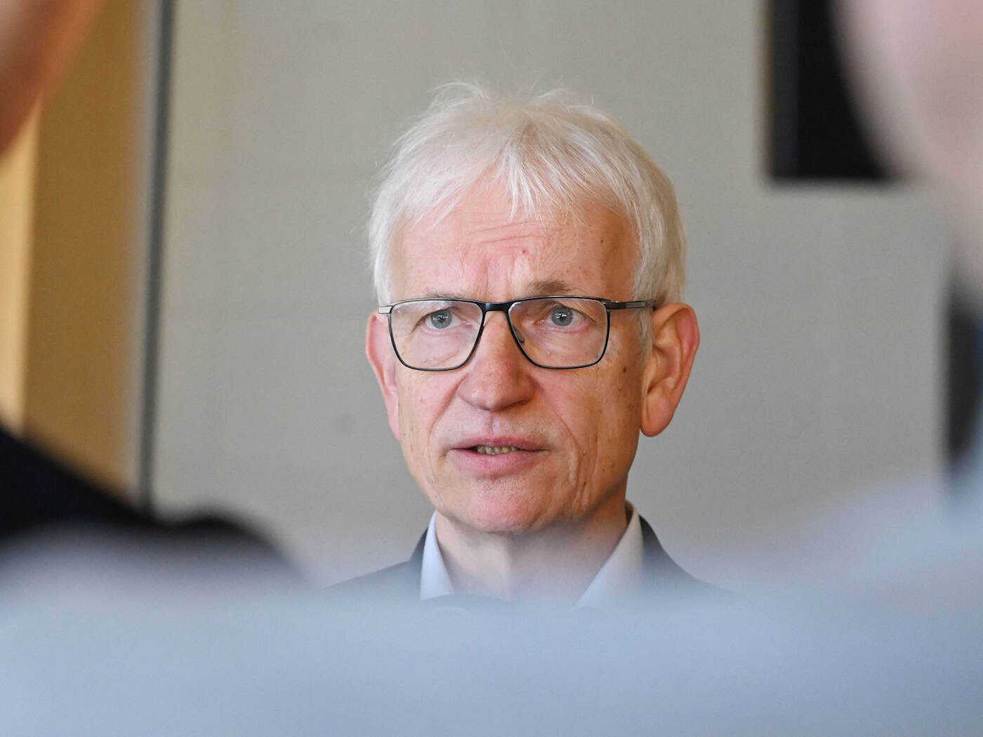 Die Deutsche Umwelthilfe klagt erneut gegen den Freistaat Bayern und dessen Klimaschutzpolitik. Bundesgeschäftsführer Jürgen Resch verlangt von der Staatsregierung deutlich mehr Anstrengungen zur Einhaltung der landeseigenen Klimaziele. (Archivbild) / Foto: Uli Deck/dpa