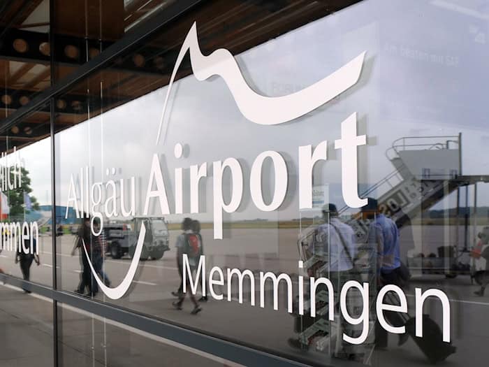 Am Flughafen Memmingen konnten mehrere Verstöße gegen die Schulpflicht festgestellt werden. (Symbolbild) / Foto: Andreas Gebert/dpa