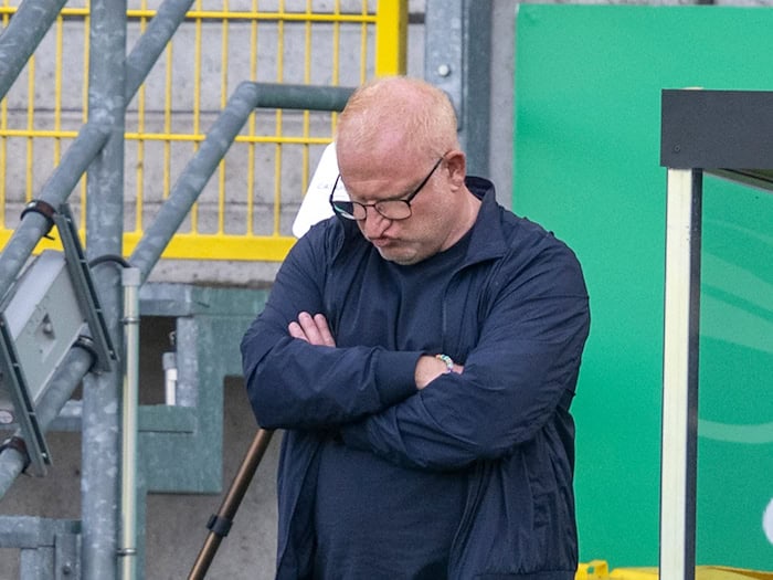 Ein Punkt in Münster: Fürths Trainer Heiko Vogel reagiert nicht zufrieden. / Foto: David Inderlied/dpa