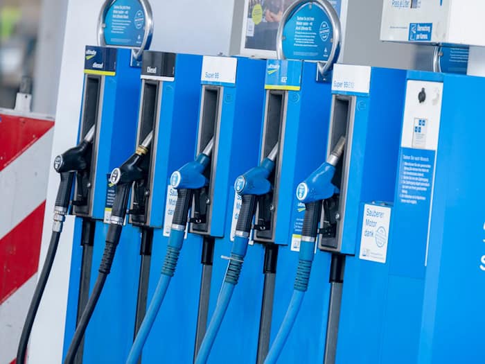 Tanken ist teurer geworden. (Symbolbild) / Foto: Peter Kneffel/dpa
