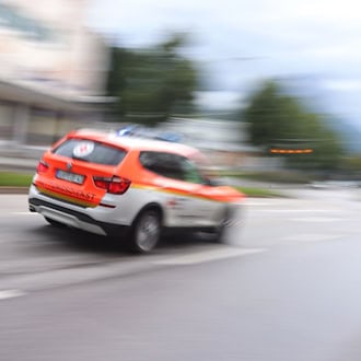 Die Verletzten wurden in ein Krankenhaus gebracht. (Symbolbild) / Foto: Karl-Josef Hildenbrand/dpa