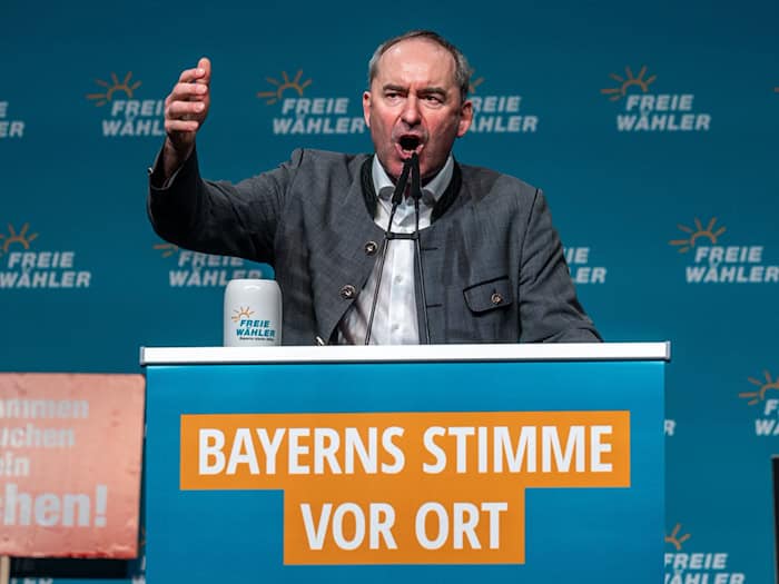 Die Erfolge bei der Kommunalwahl haben Freie-Wähler-Chef Aiwanger innerparteilich definitiv geholfen. (Archivbild) / Foto: Armin Weigel/dpa