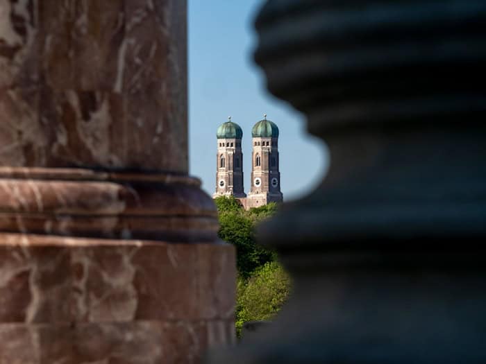 Sonnig wird es am Maifeiertag nicht nur in der Landeshauptstadt, sondern in ganz Bayern.   / Foto: Peter Kneffel/dpa