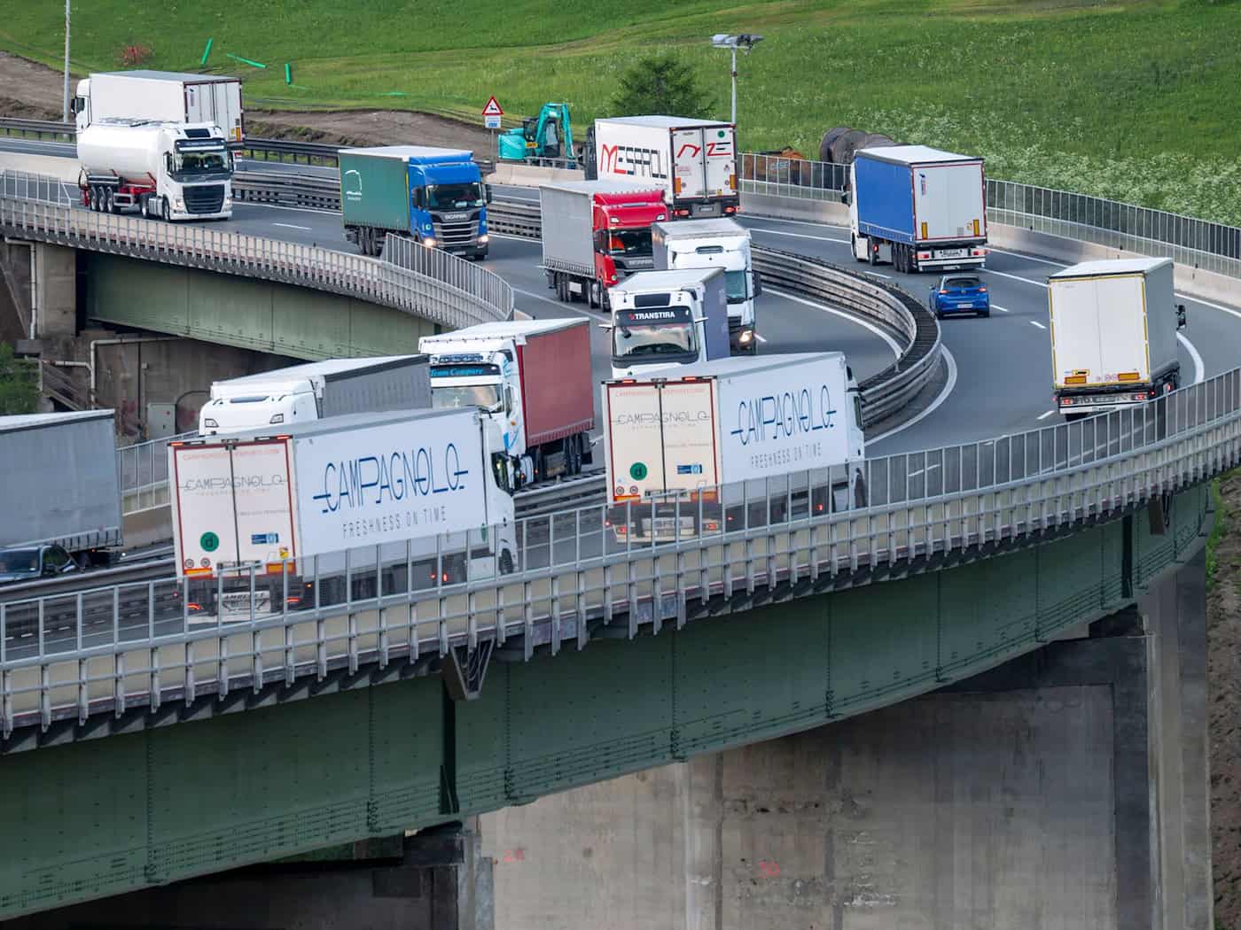 Wegen einer Demonstration wird die Brennerautobahn gesperrt. / Foto: Peter Kneffel/dpa