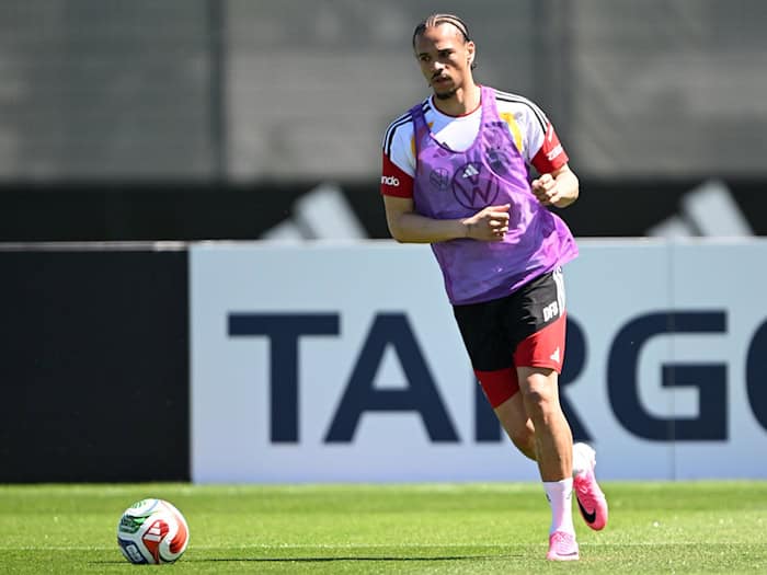 Leroy Sané trainiert im DFB-Camp in Franken.  / Foto: Federico Gambarini/dpa