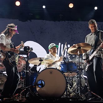 Seit 30 Jahren machen die Sportfreunde Stiller zusammen Musik. / Foto: Daniel Karmann/dpa