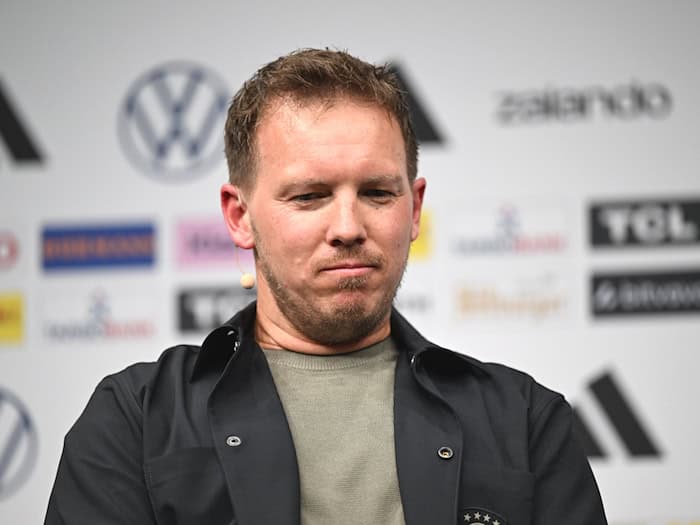 Julian Nagelsmann holt Manuel Neuer zurück.  / Foto: Federico Gambarini/dpa
