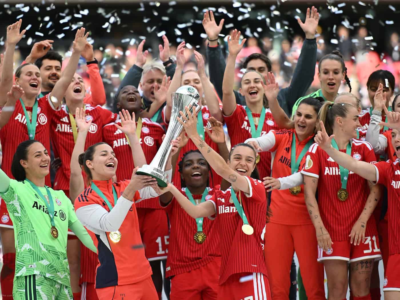 Hat viel zu feiern: der FC Bayern. / Foto: Fabian Strauch/dpa