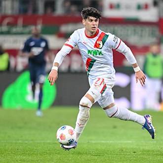 Rodrigo Ribeiro spielt auch in Zukunft für den FC Augsburg. (Archivbild) / Foto: Harry Langer/dpa
