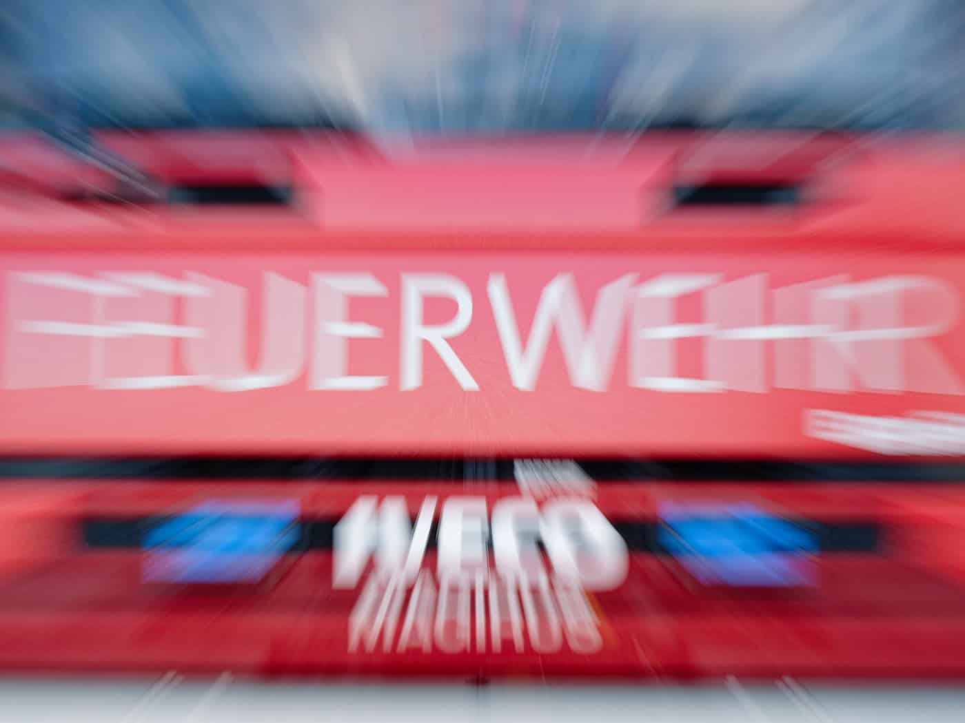 Der Mann musste mit schwersten Brandverletzungen ins Klinikum gebracht werden. (Symbolbild) / Foto: Uwe Anspach/dpa