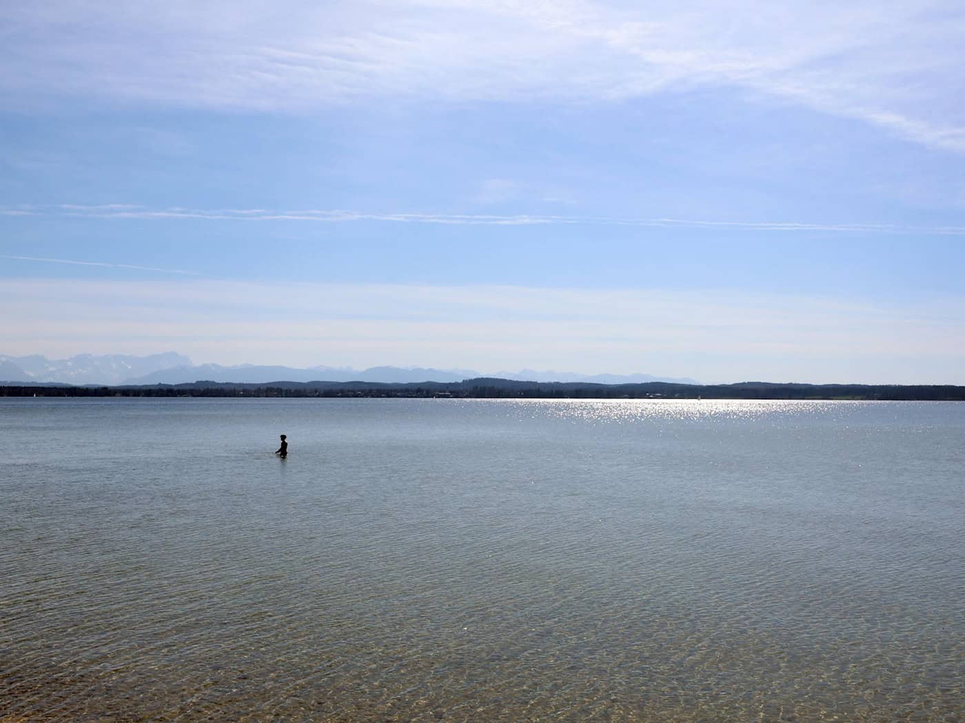 Die Frau wurde aus dem Starnberger See gerettet. (Symbolbild) / Foto: Karl-Josef Hildenbrand/dpa