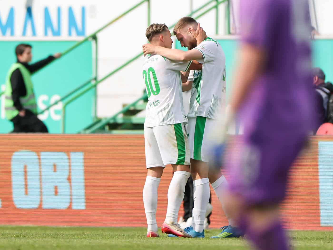 Für die Spieler von Greuther Fürth geht es in die Relegation. / Foto: Daniel Löb/dpa