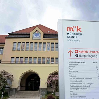 Die München Klinik ist als Behandlungszentrum für Kontaktpersonen aus Bayern zuständig. (Archivbild) / Foto: Malin Wunderlich/dpa