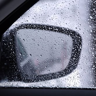Das Wetter bleibt auch am Feiertag ungemütlich. (Archiv) / Foto: Karl-Josef Hildenbrand/dpa