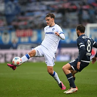Der Karlsruher SC zieht bei Paul Scholl (l) die Kaufoption. (Archivbild) / Foto: Fabian Strauch/dpa