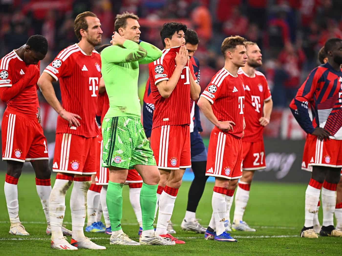 Enttäuschte Bayern-Profis nach dem verpassten Finale.  / Foto: Tom Weller/dpa