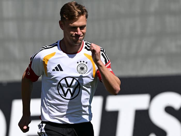 DFB-Kapitän Joshua Kimmich trainiert im Camp der Nationalmannschaft.  / Foto: Federico Gambarini/dpa